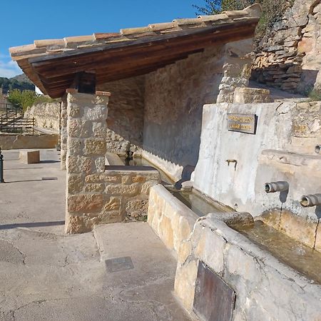 Fuentes de Rubielos La Vieja Escuelaヴィラ エクステリア 写真