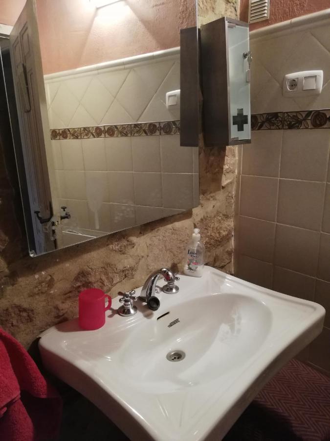 Fuentes de Rubielos La Vieja Escuelaヴィラ エクステリア 写真