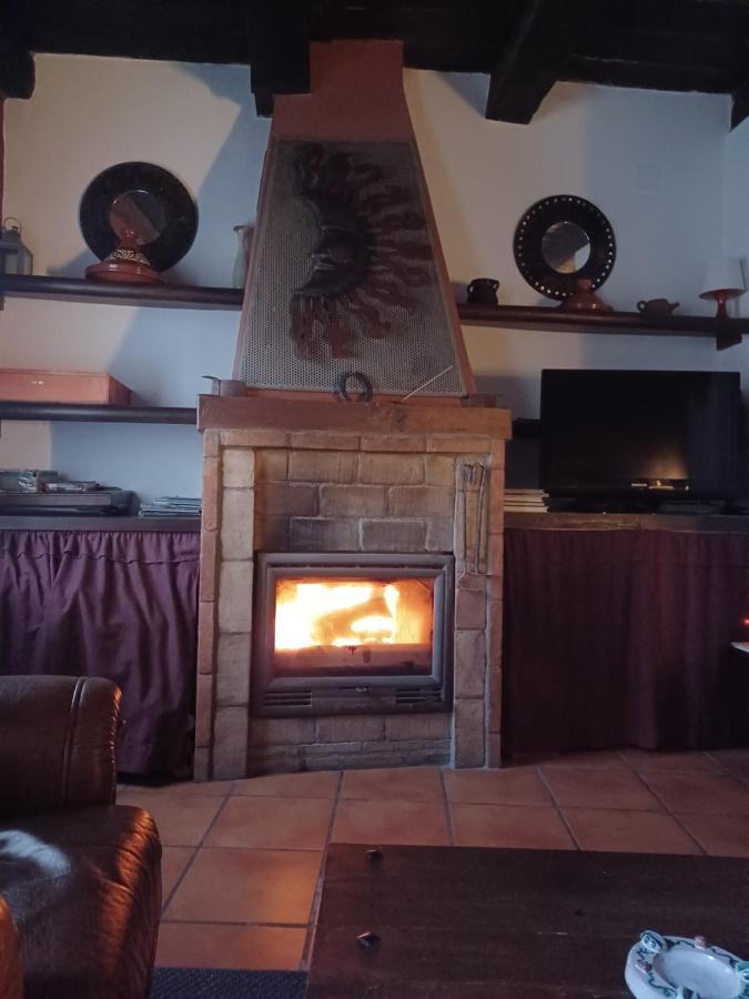 Fuentes de Rubielos La Vieja Escuelaヴィラ エクステリア 写真