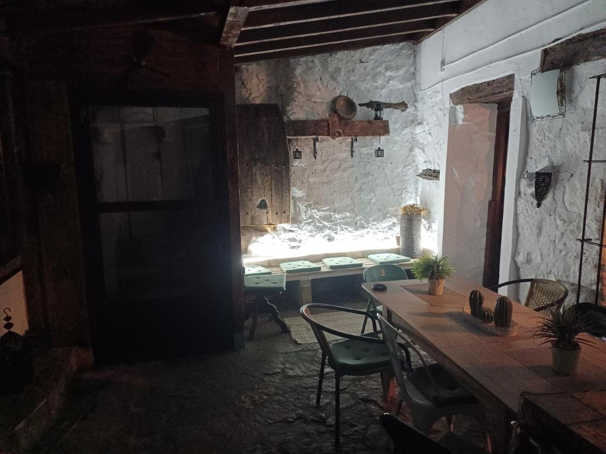 Fuentes de Rubielos La Vieja Escuelaヴィラ エクステリア 写真