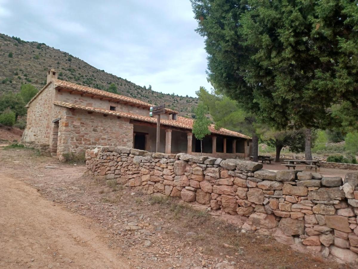 Fuentes de Rubielos La Vieja Escuelaヴィラ エクステリア 写真